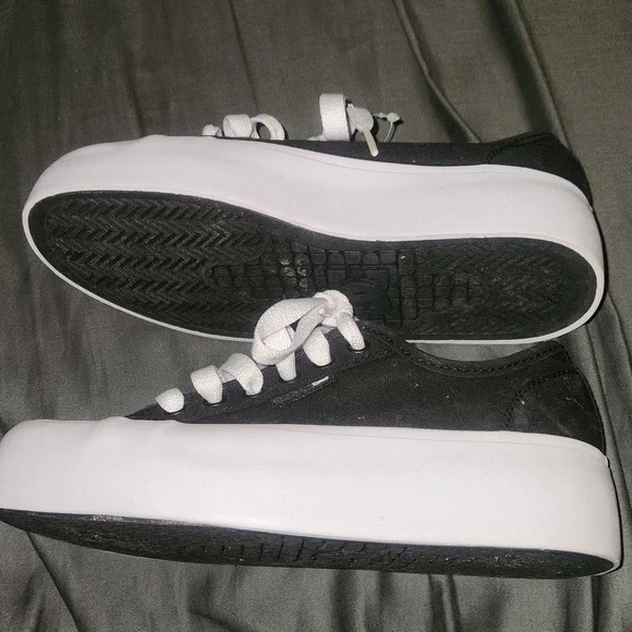 DC Platform Sneakers Women's Size 5 - Picture 7 of 8